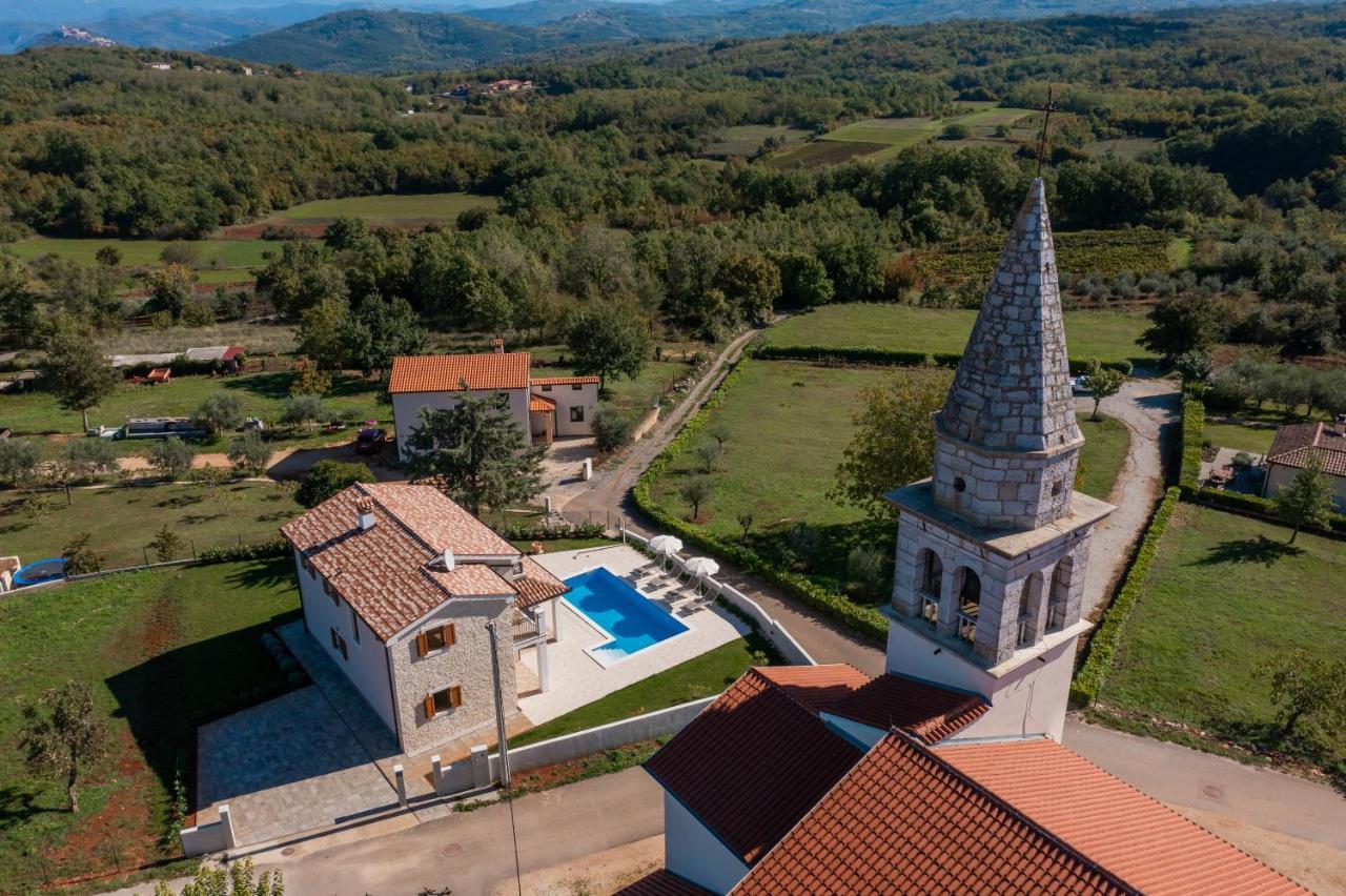 Villa Atop The Village With Stunning View Vizinada Екстер'єр фото