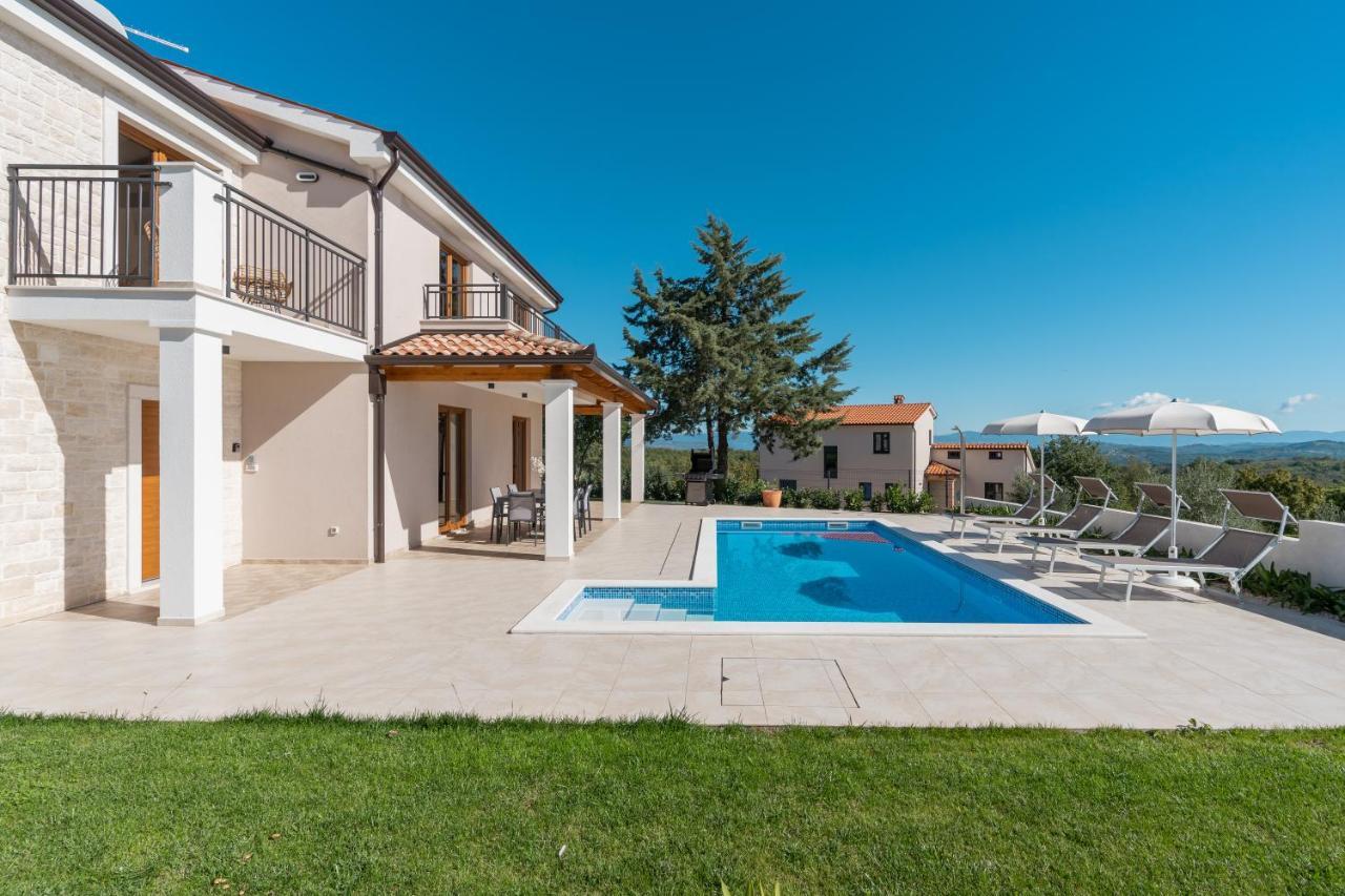 Villa Atop The Village With Stunning View Vizinada Екстер'єр фото