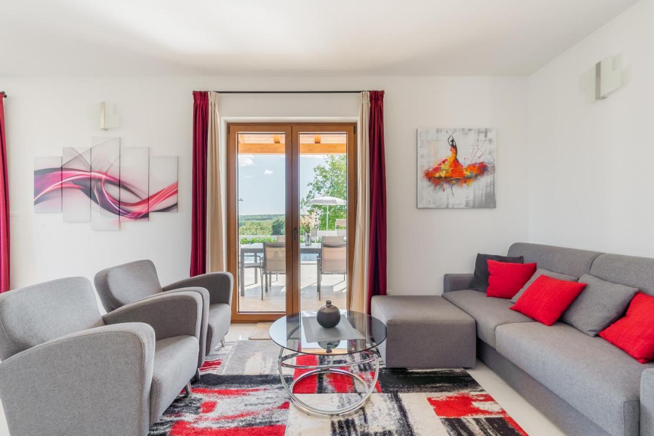 Villa Atop The Village With Stunning View Vizinada Екстер'єр фото